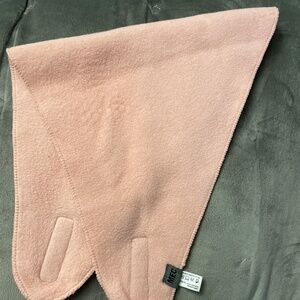 Polyester neck cover